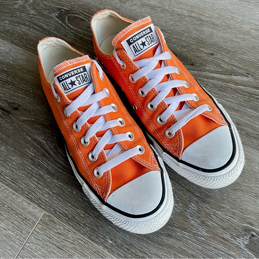 Chuck Taylor All Star Converse Ox Low Top Sneakers Orange Size 7.5